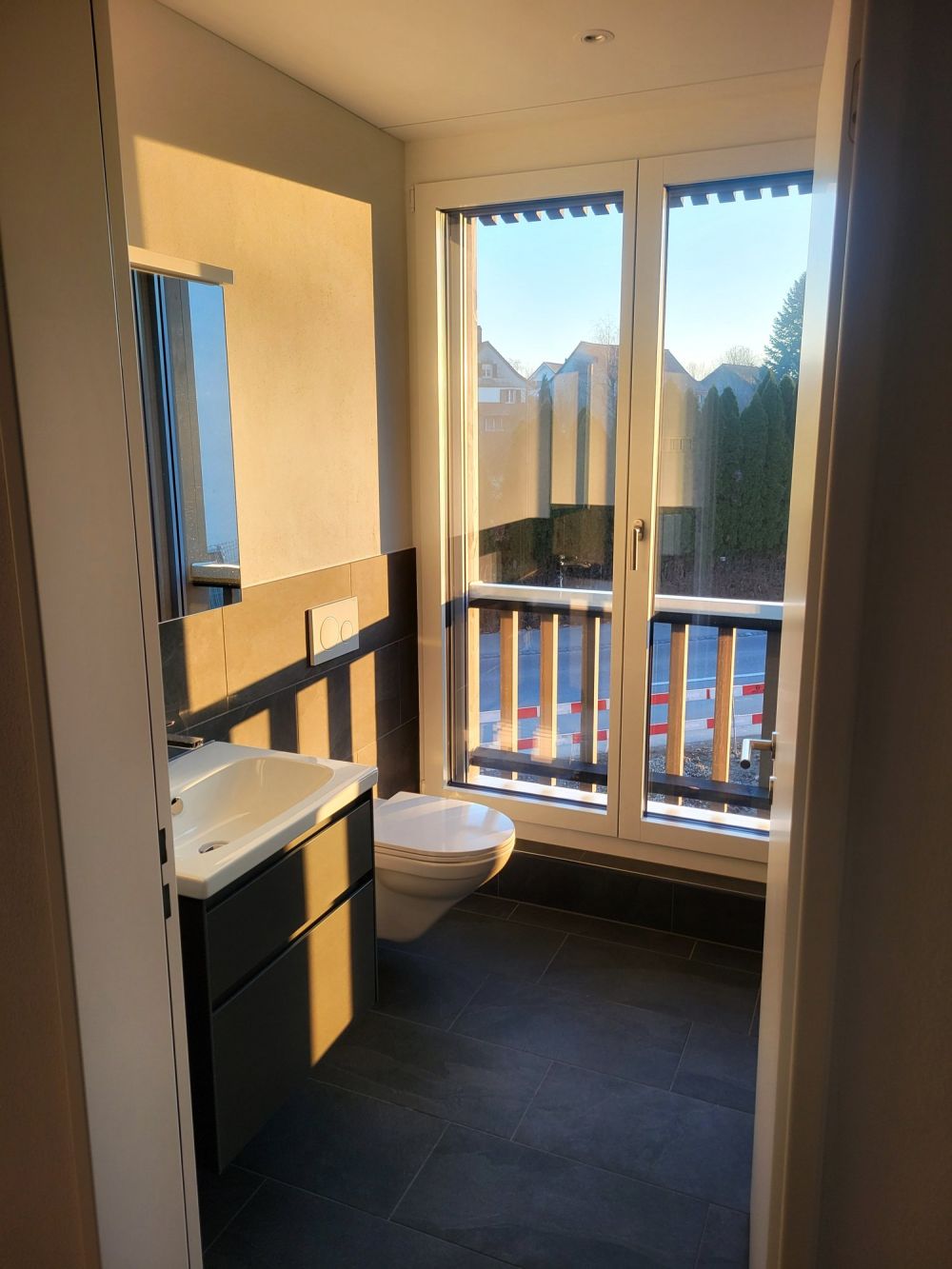 Moderne Neubauwohnung im Herzen des Zürcher Weinland's - Bild 3