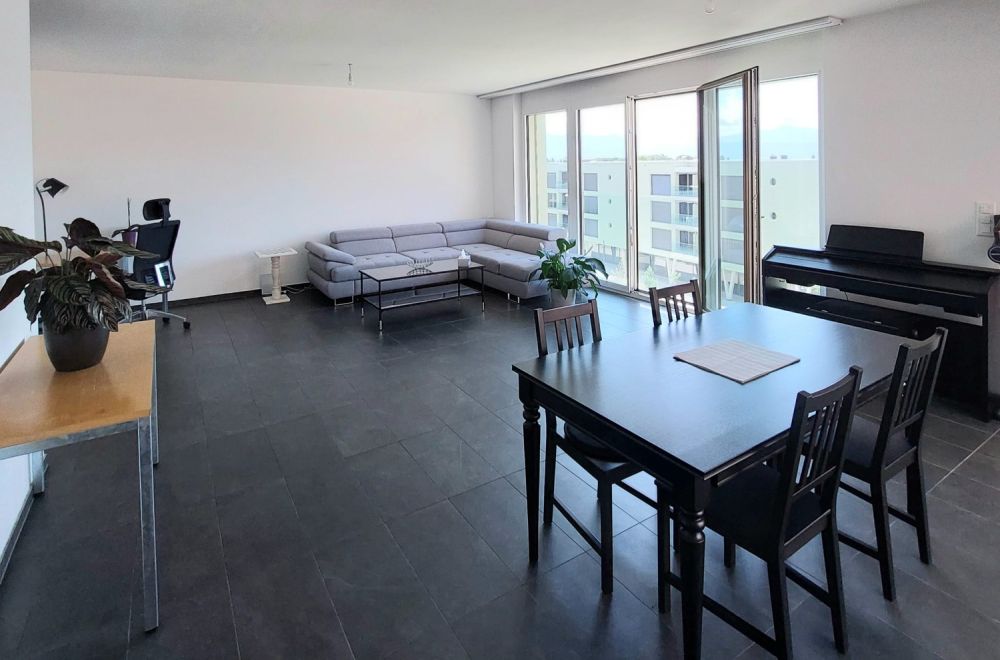 Très bel appartement de 2,5 pièces, entièrement meublé, à louer à moyen ou long terme. - Bild 1