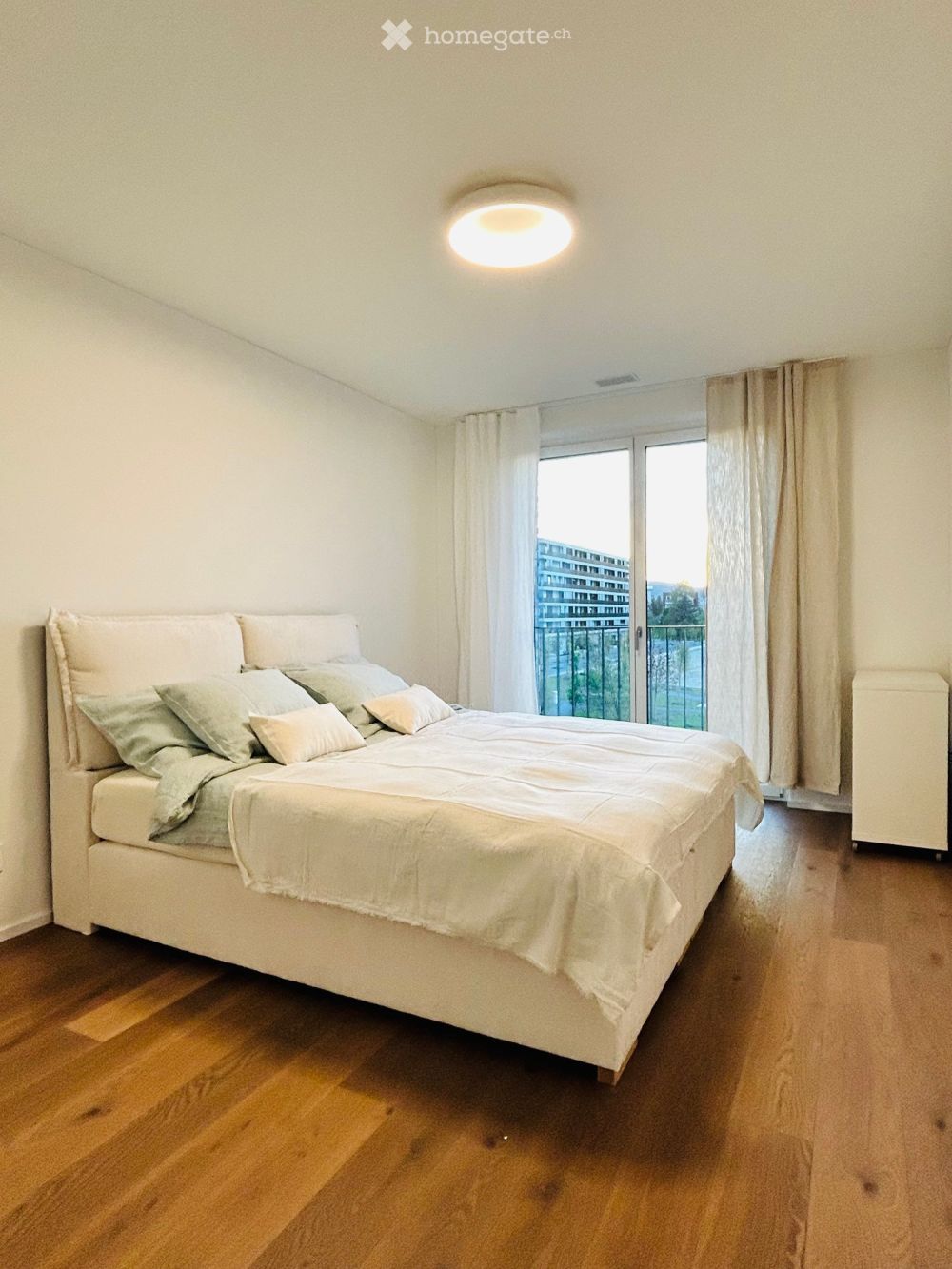 Brand new, Full furnished, 2.5-Room Apartment, Waterfront in Au ZH - Bild 2