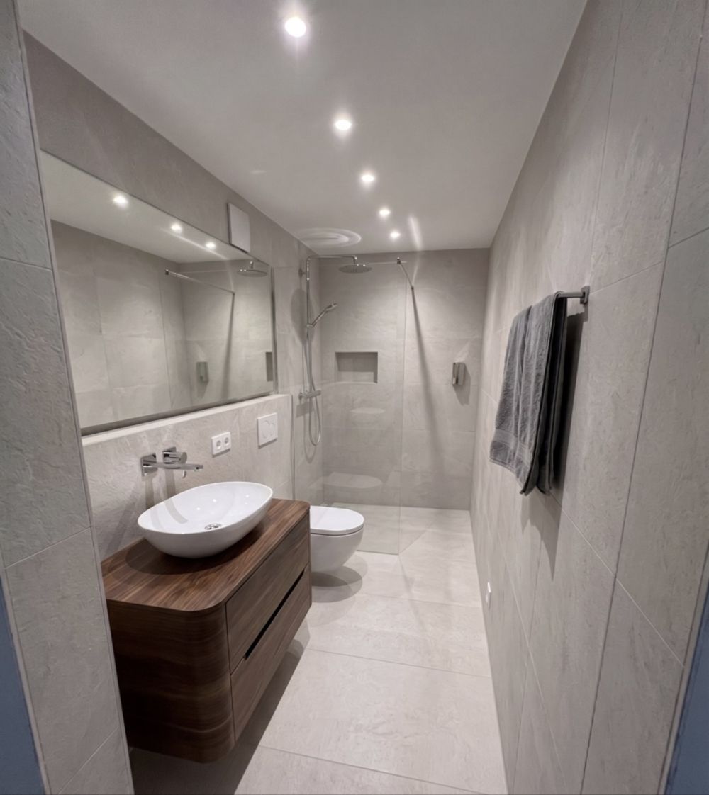 Erstbezug nach Vollsanierung: 2.5-Zimmer-Wohnung (ca. 85 m2) mit Seesicht - Bild 8