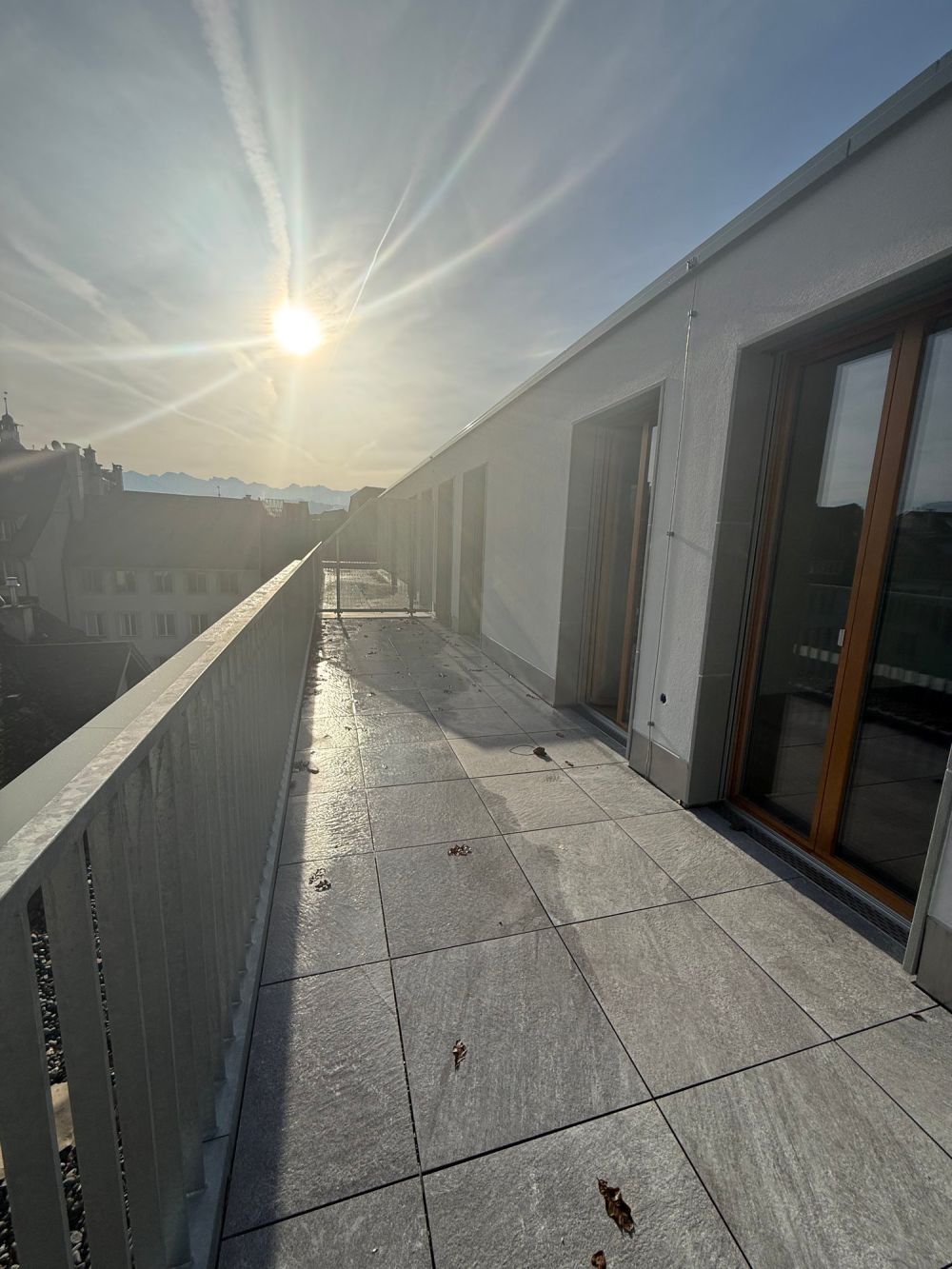 2.5-Zimmer-Attikawohnung mit 2 Terrassen und fantastischer Aussicht - Bild 9