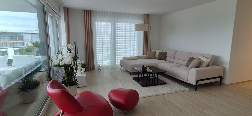 Exklusive 3.5-Zimmer-Wohnung mit atemberaubender Seesicht - Bild 1