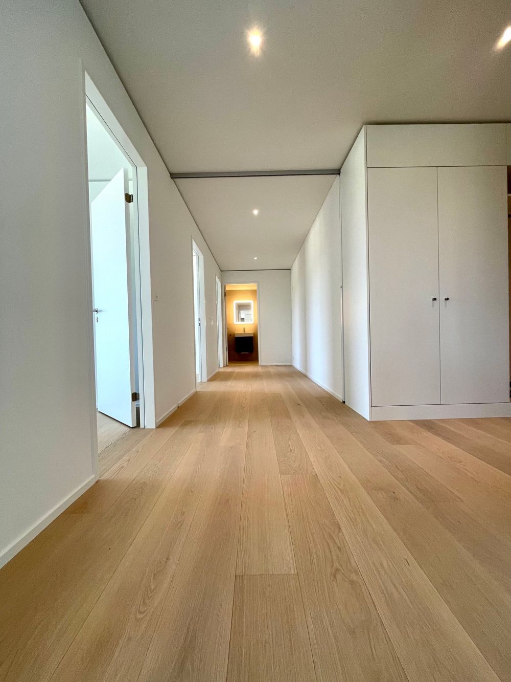 Exklusive 4.5 Zimmer Wohnung im Rhyfall Tower mit Rheinblick - Bild 6