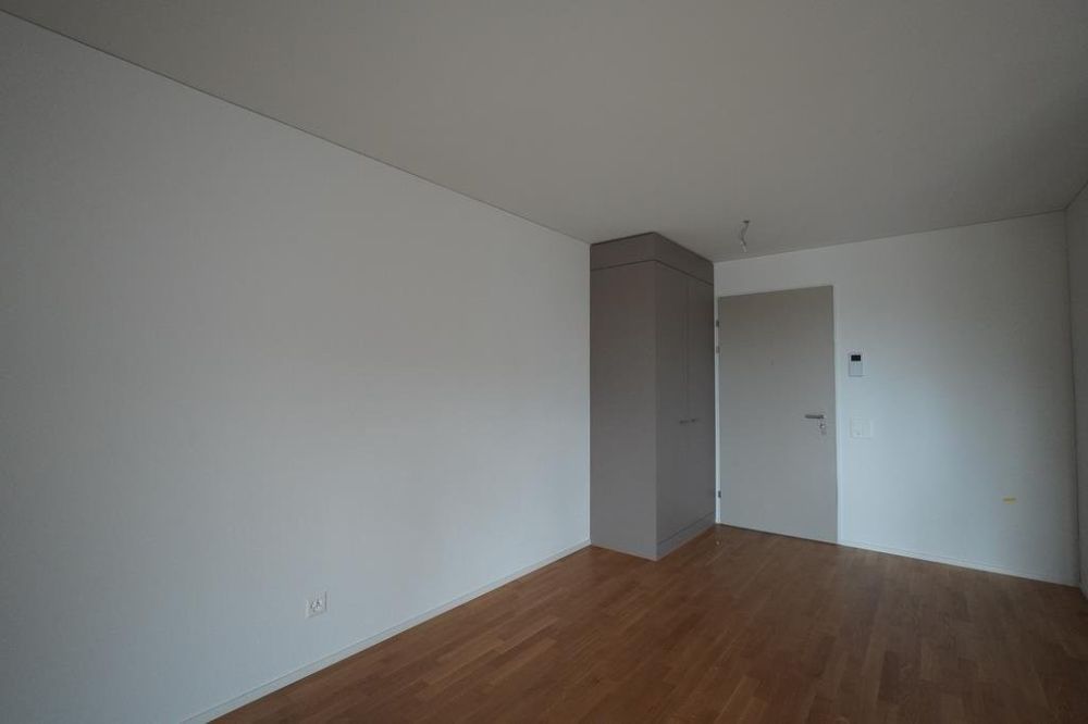 Ihr neues Zuhause nahe Bahnhof Muttenz und FHNW - Vorplatz
