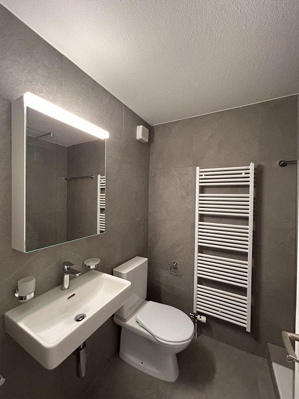 Modernes Wohnen im Grünen: Erstbezug nach Sanierung - Bild 1