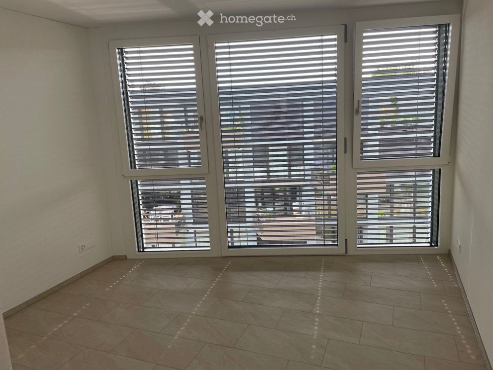 Schöne, moderne 2.5-Zimmer-Attikawohnung in Nidau - Bild 2