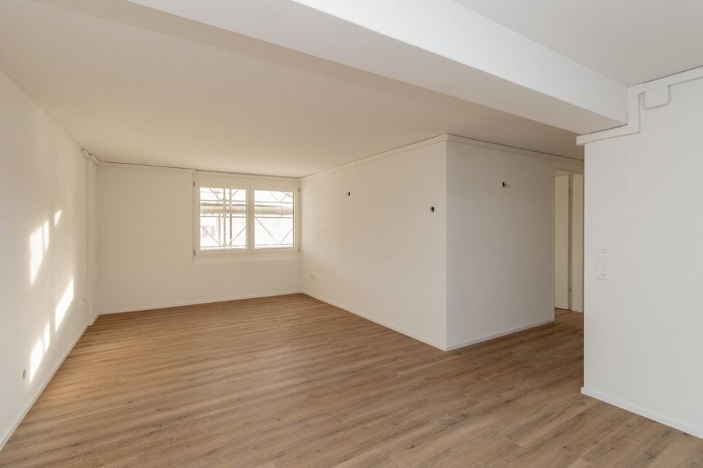 Moderne 3.5-Zimmer-Wohnung an zentraler Lage in Rüti - Web-5.jpg