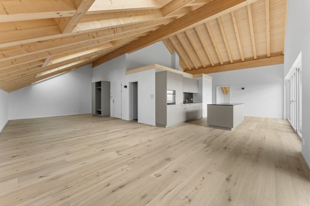 Erstbezug: moderne 3.5-Zimmerwohnung im Dachgeschoss süd - Bild 1