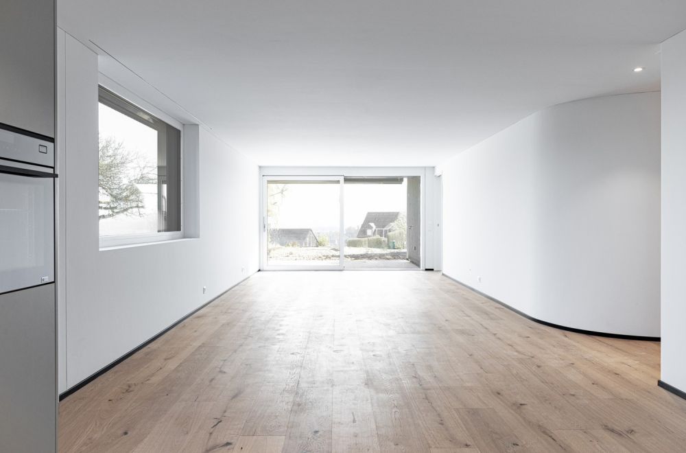 ERSTVERMIETUNG - Wohnen im Grünen mit Stadtnähe - Ess- / Wohnzimmer