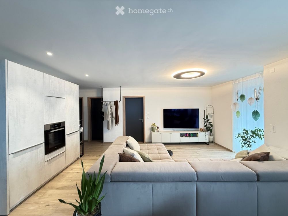 Charmante 3.5-Zimmer-Wohnung mit Balkon in ruhiger Wohngegend - Bild 3