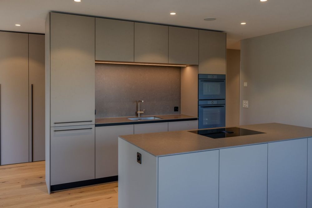 Stilvolle 2.5 Zimmerwohnung im Küssnachterhof - Bild 2