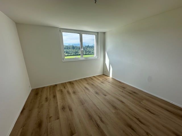 ERSTVERMIETUNG / 4 1/2- bis 5-Zimmer-Hausteil im Grünen mit Panoramablick - Bild 10