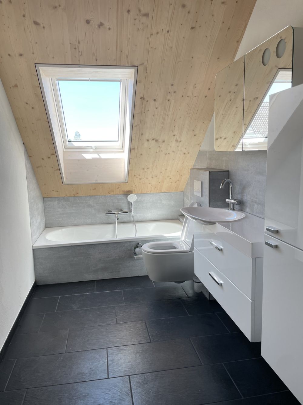 Charmante 3.5-Zimmer-Dachwohnung mit Wintergarten ab 01.08.26 | Dorfmitte Siblingen, Klettgau - Bild 6