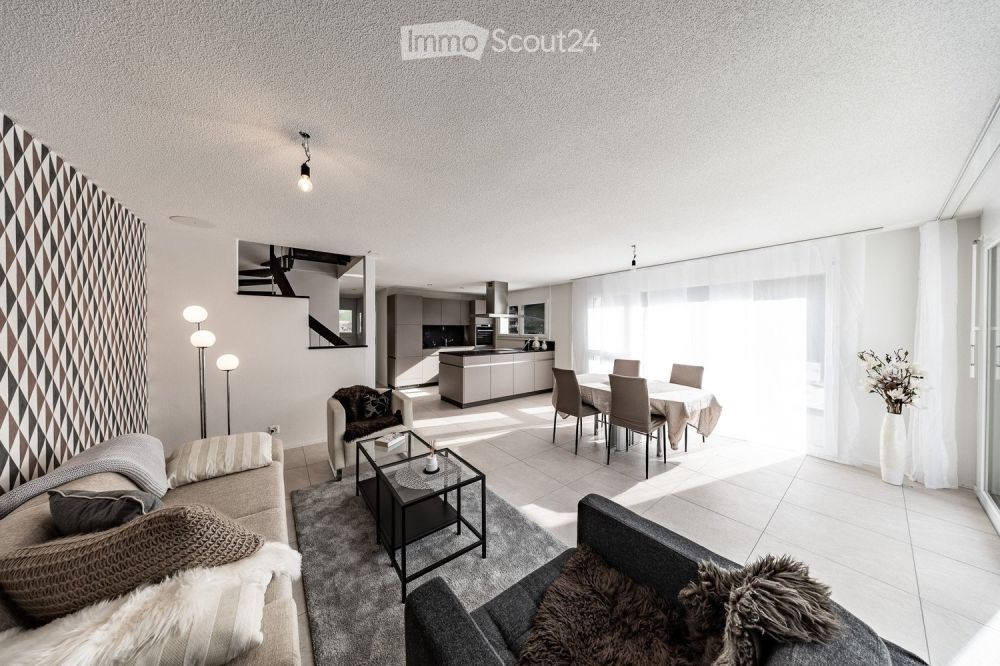 Erstbezug  Grosszügige 5.5-Zimmer-Maisonettewohnung - Bild 2