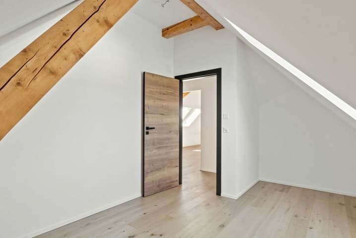Courtelary, magnifique appartement de 4.5 pièces dans les combles - Bild 10