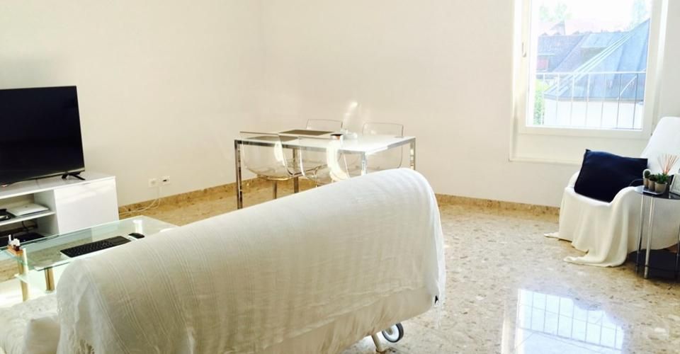 Centre Fribourg, rue piétonne, joli 2,5 p. à 1 min. à pied de la gare - Appartement 2.5 pièces - image - 1