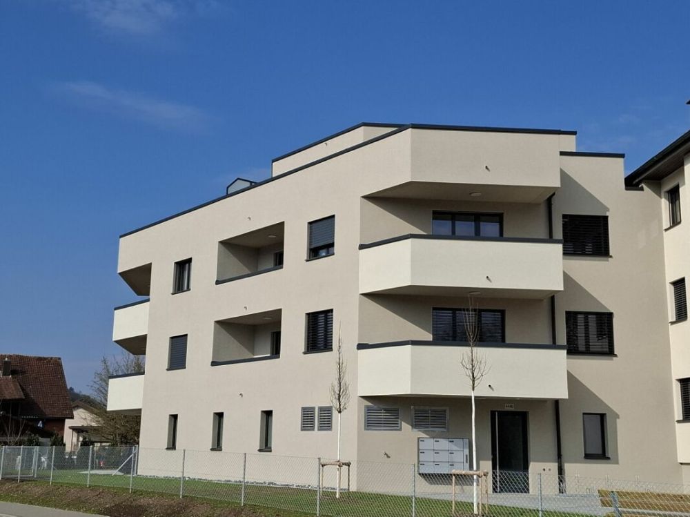 Moderne  2.5 Zi-Wohnung mit Balkon, NEUBAU, Zweitvermietung - MFH Leibstadt