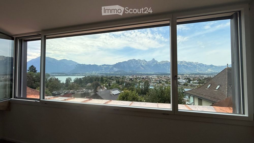 Erstvermietung: Moderne 3.5-Zimmer-Dachwohnung mit Bergpanorama in Thun - Bild 1