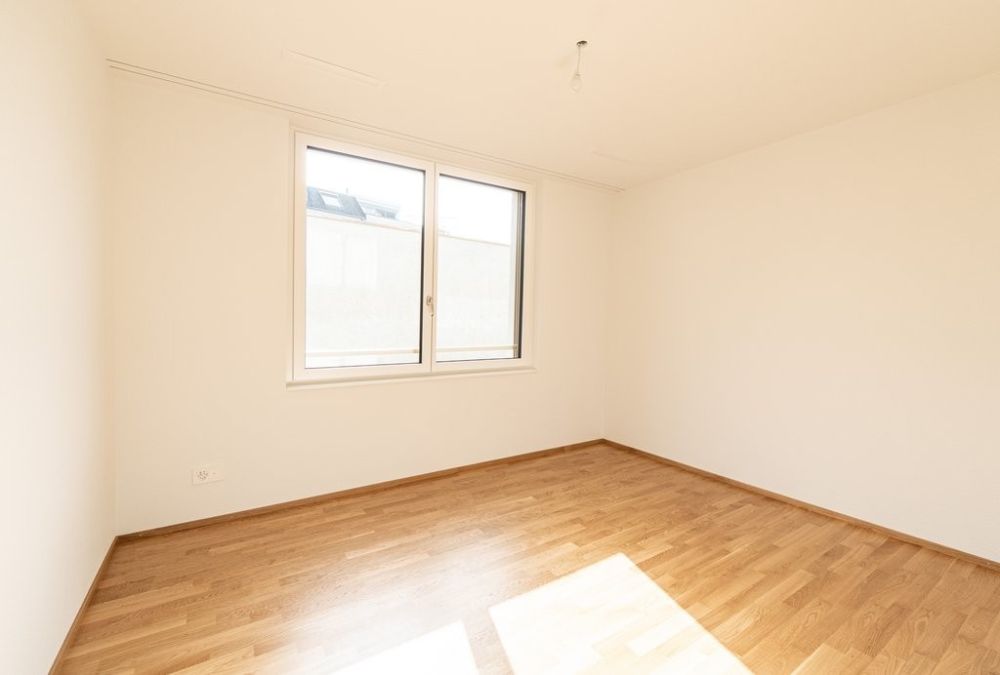 ERSTVERMIETUNG IN LIESTAL - jede Wohnung mit eigenem Waschturm - Zimmer_1.jpg