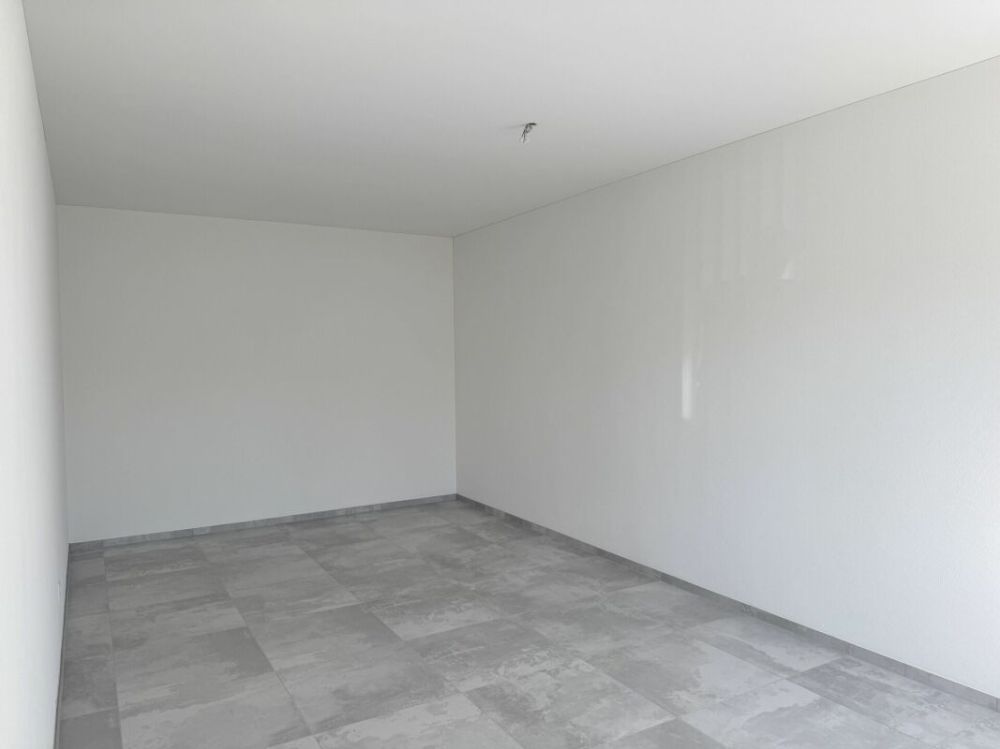 GROSSZÜGIGE PARTERREWOHNUNG MIT GEDECKTEM SITZPLATZ - Bild 7