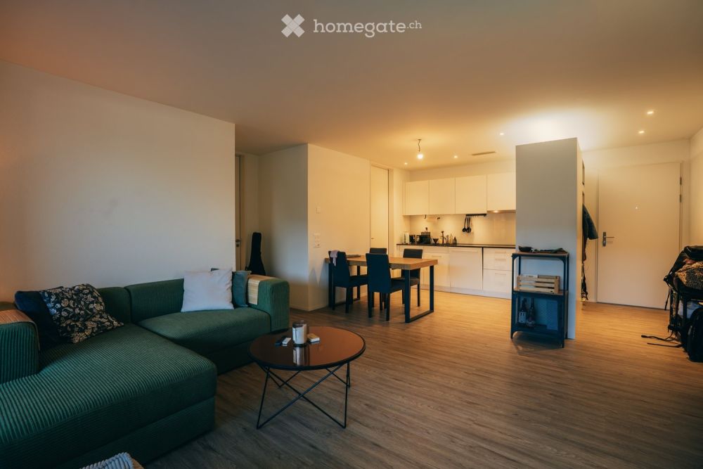 Modern 2.5-Room Ground Floor Apartment in Quiet Mönchaltorf - Bild 13