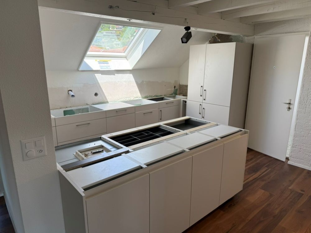 Erstbezug nach Sanierung: Charaktervolle 4.5-Zimmer-Maisonette-Wohnung mit Wintergarten und Galerie - Bild 4