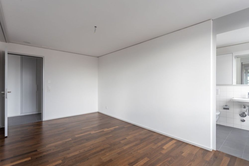 Angenehme 2.5 Zimmerwohnung 22.14 im Letziturm, Zürich Altstetten - 2.jpg