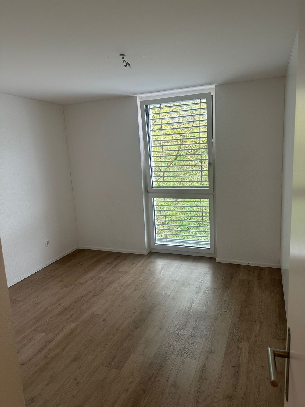Moderne 4.5-Zimmer-Wohnung mit Balkon in Grenchen - Bild 11