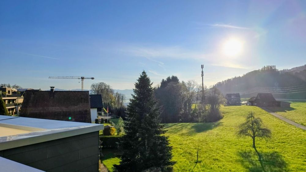 Exklusive 3.5 Zimmer Attikawohnung mit Lift direkt in die Wohnung Erstbezug 2026 in Wilen b. Wollerau - Bild 1