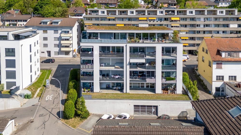 Moderne und helle 3.5-Zimmerwohnung mit grossem Balkon in Pieterlen - Bild 10