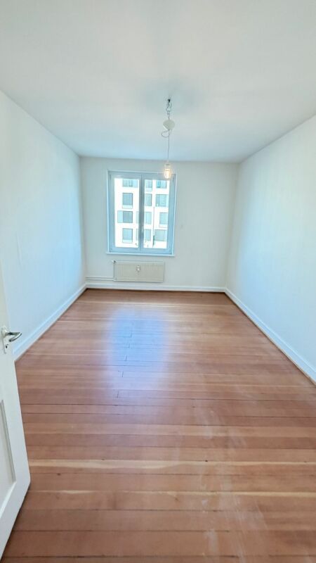 Einfache 3.5-Zimmer-Wohnung mit Balkon und Kellerabteil - Bild 7