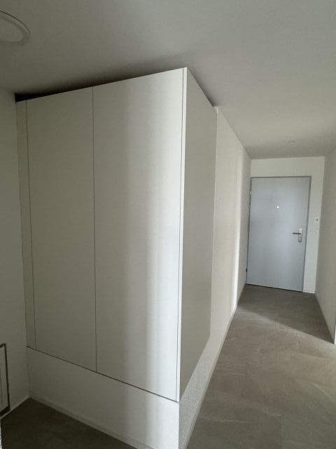 Attikawohnung mit sonnigem Balkon - Garderobe / Eingangsbereich