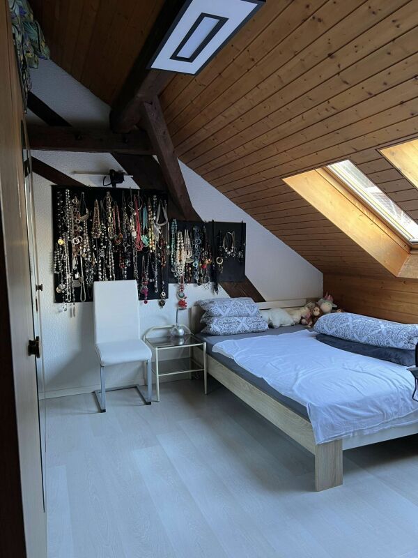 BEFRISTET | 4.5 Zimmer-Masionettewohnung in Seewen - Bild 12