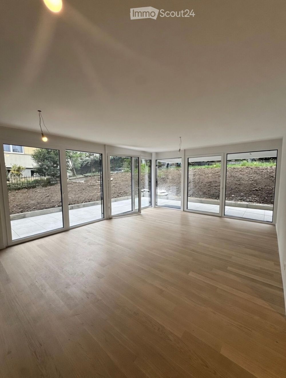 À louer  grand 2.5 p neuf avec terrasse et jardin exclusif - Bild 2