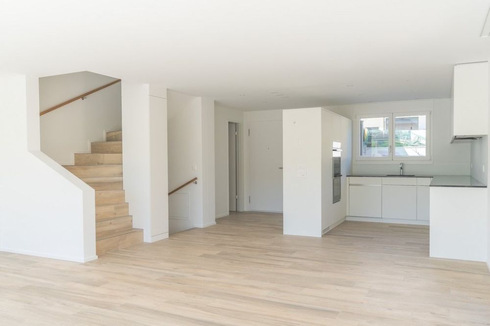 ERSTVERMIETUNG - 6.5-Zi.-Reiheneinfamilienhaus mit PV-Anlage - DSC02481.jpg