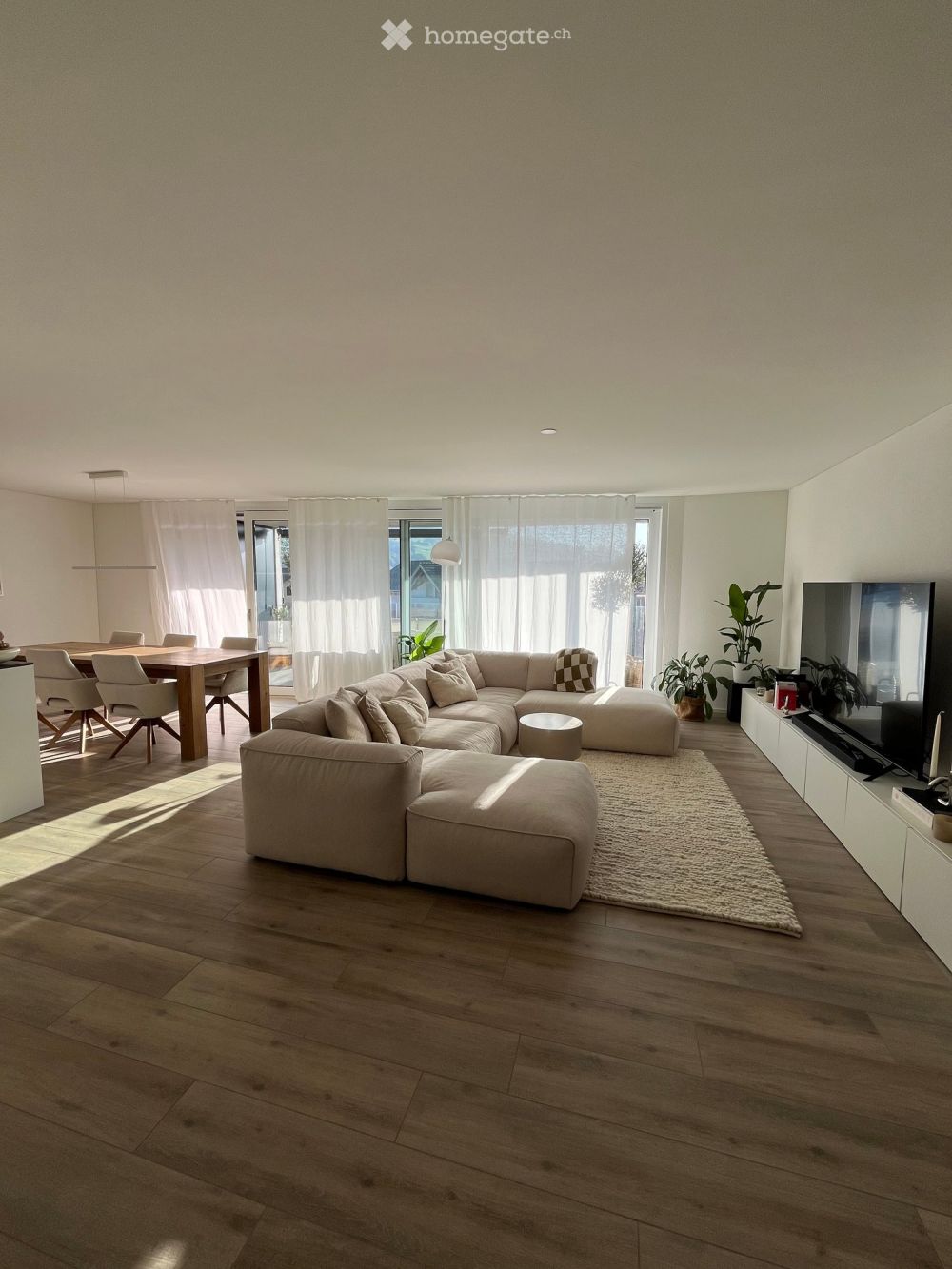Moderne 4.5-Zimmer-Wohnung mit Balkon in Wangen SZ - Bild 1