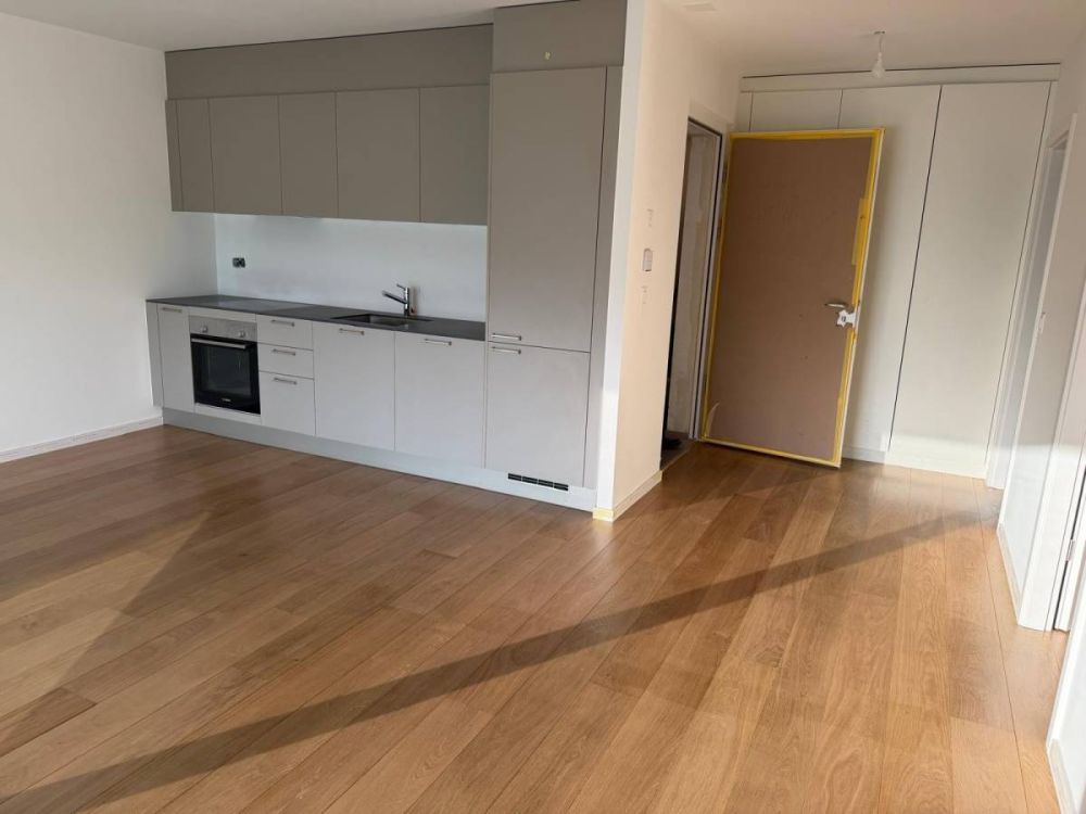 Uvrier / Sion – Magnifique appartement neuf de 2.5 pièces avec terrasse et place de parc - Bild 1