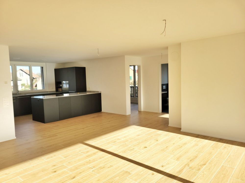 Moderne Neubauwohnung im Herzen des Zürcher Weinland's - Bild 2