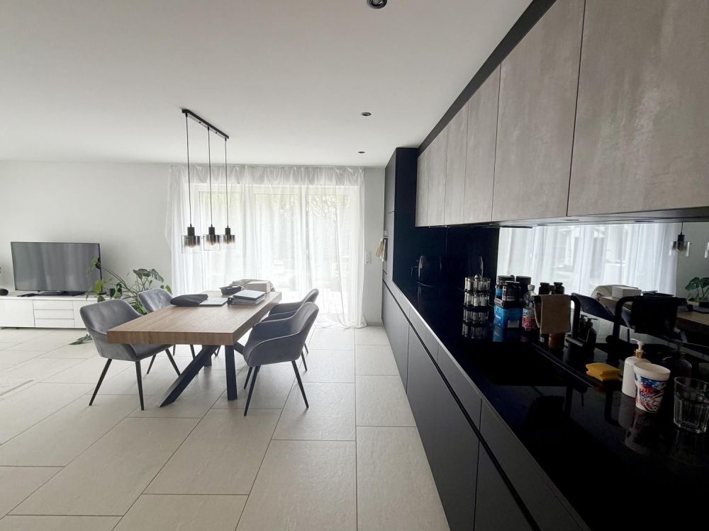 Moderne 3.5-Zimmerwohnung mit wunderschönem Garten und Aussicht - Bild 6