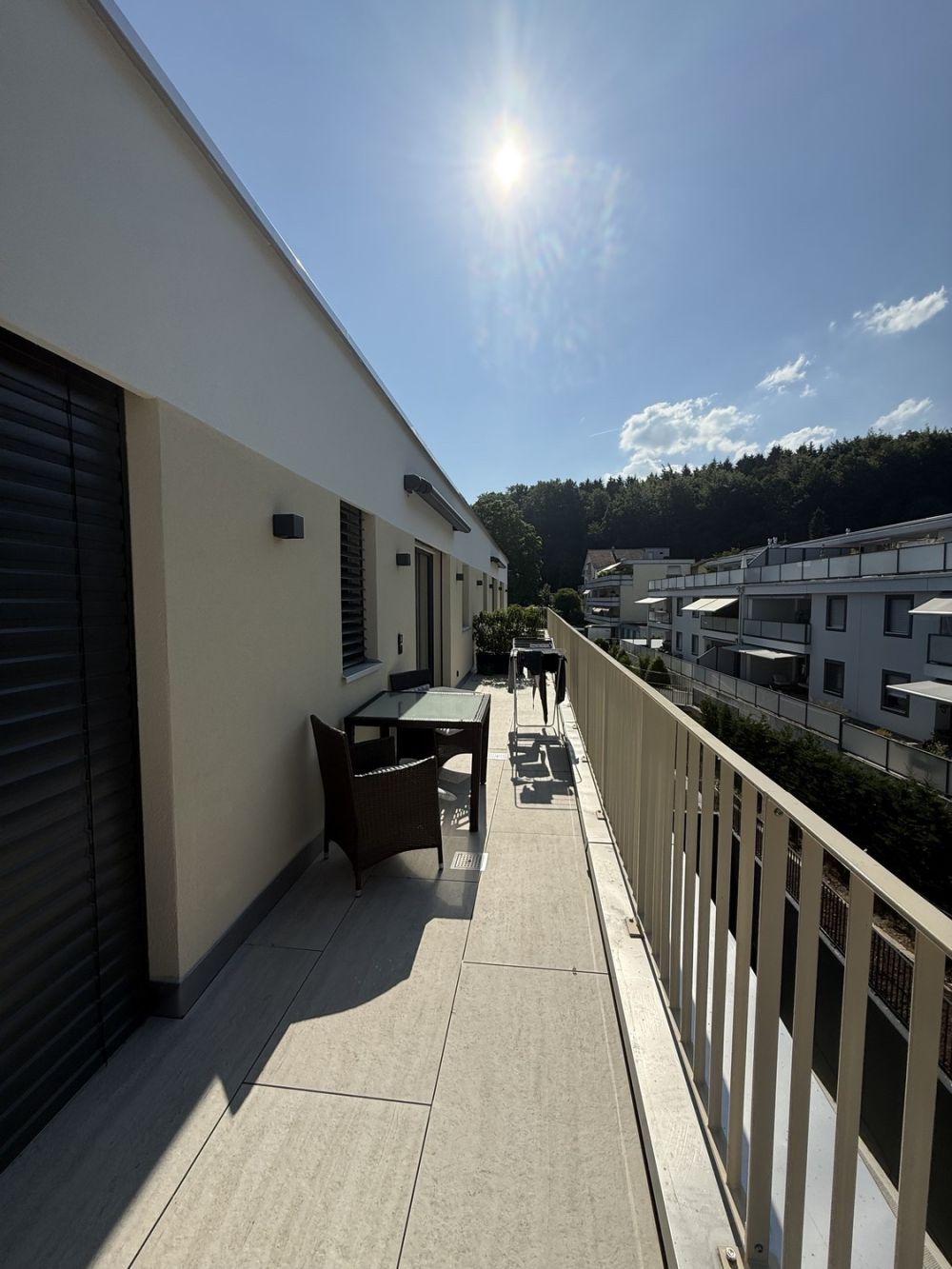 2.5 Zimmer Wohnung mit grosser Terrasse - Bild 3