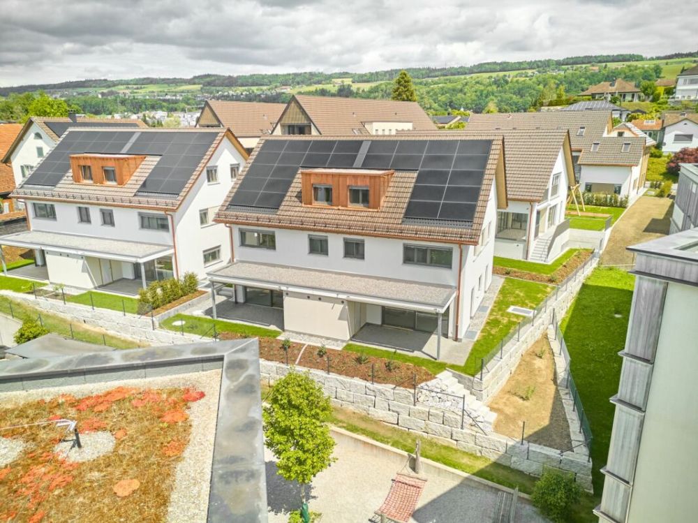 6 1/2-Zimmer-Doppeleinfamilienhaus mit nutzbarer Landfläche - Bild 13