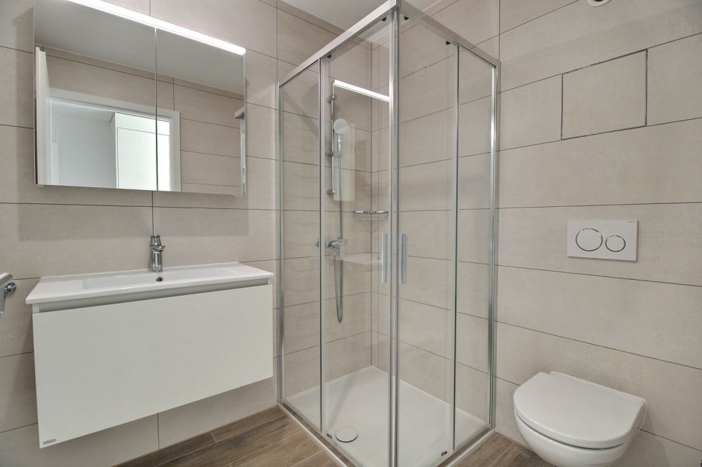 Exceptionnel appartement de 3.5 pièces à louer à Marly ! - Salle de douche
