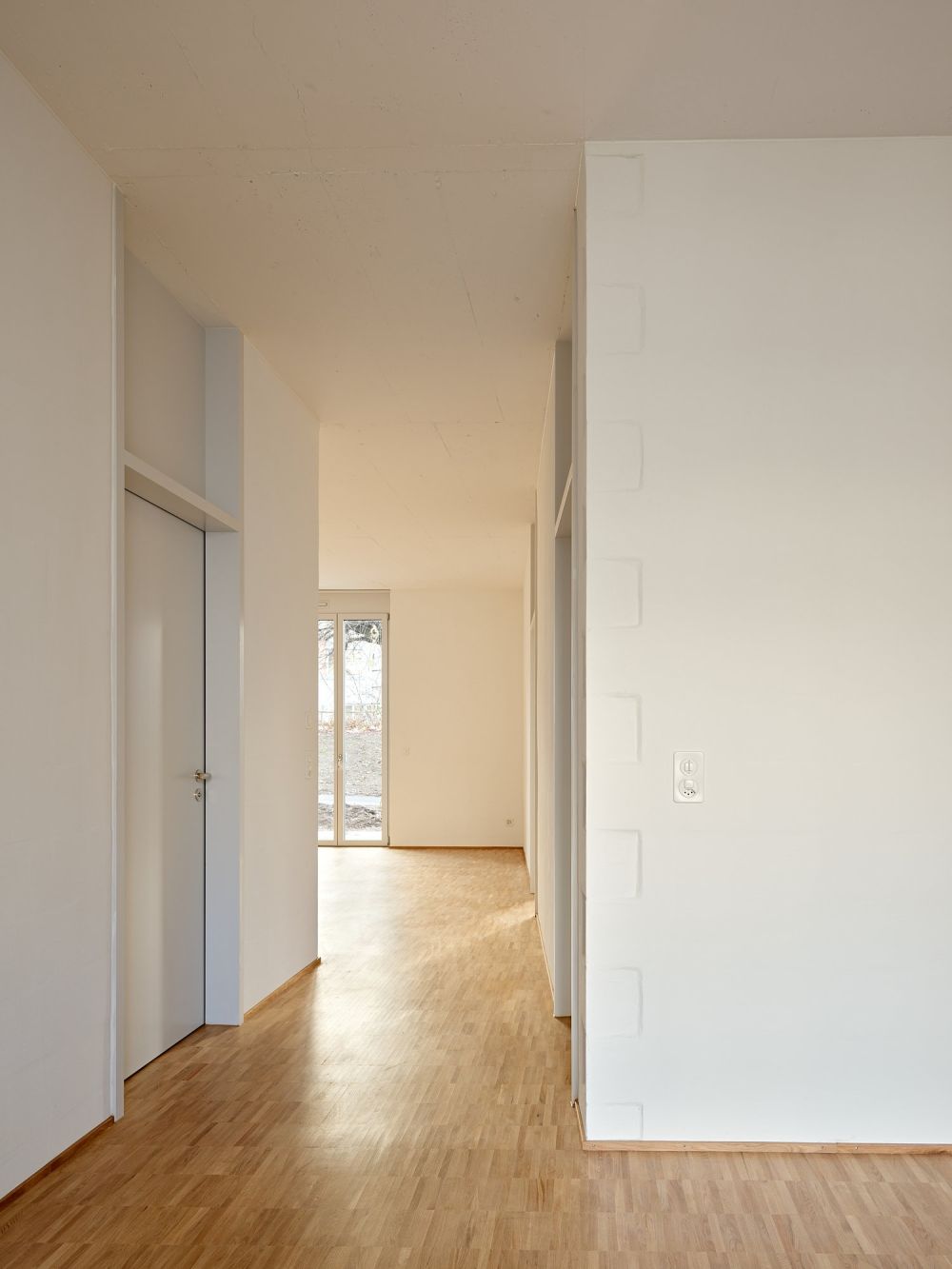 Neubau 3.5 Zimmerwohnung in Rotmonten! - Korridor