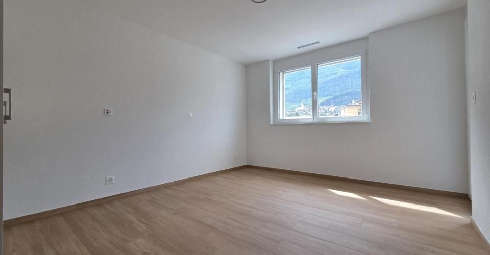 Neuf - Appartement de 3.5 pièces avec balcon et places de parc - Appartement 3.5 pièces - image - 5