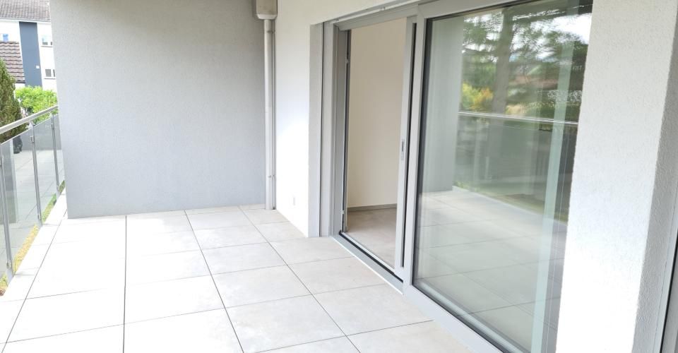 A louer magnifique appartement de 2.5 pièces avec une terrasse couverte de 19,70 m² dans un immeuble résidentiel haut standing comme neuf avec place de parc dans le garage - Appartement 2.5 pièces - image - 4