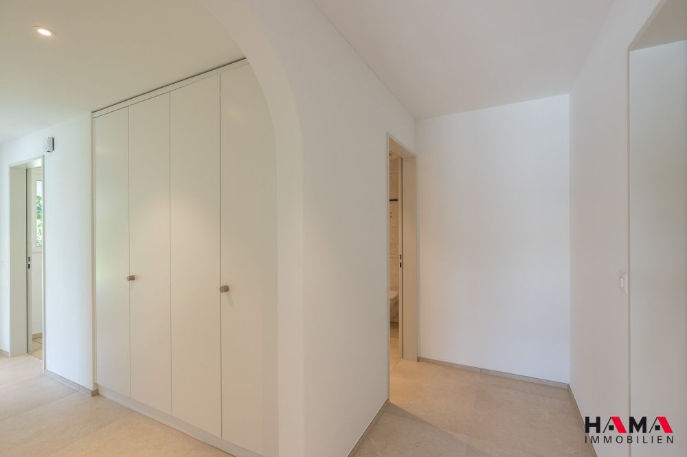 ERSTVERMIETUNG - exklusive 2.5-Zimmer-Einliegerwohnung mit Pool zur Mitbenutzung - 2.5-Zi.Whg. EG, Alte Bühnenbergstr. 58a, Oftringen_2500pix-5