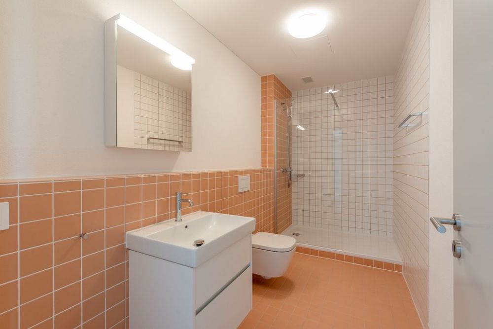 ERSTBEZUG - Wohnen mit Weitblick im Hochhuus Bern - Dusche/WC