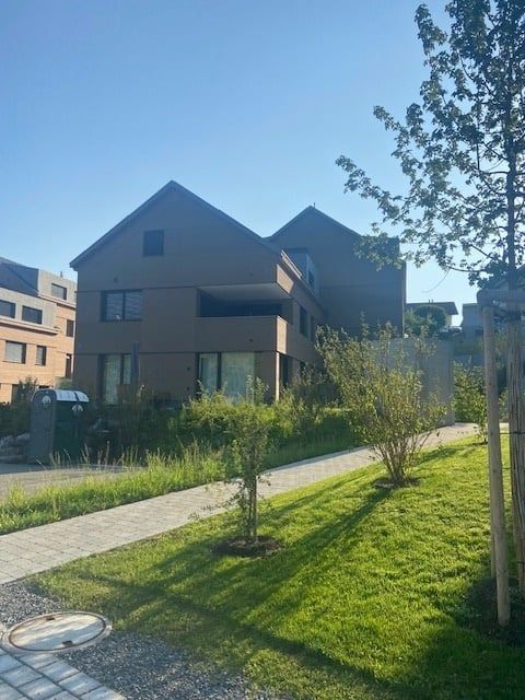 Wunderschöne 5,5 Zimmer Wohnung in herrlicher Lage - Bild 8