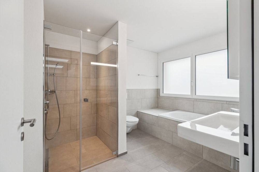 Attikawohnung in der Überbauung VILD - Badezimmer_1.jpg