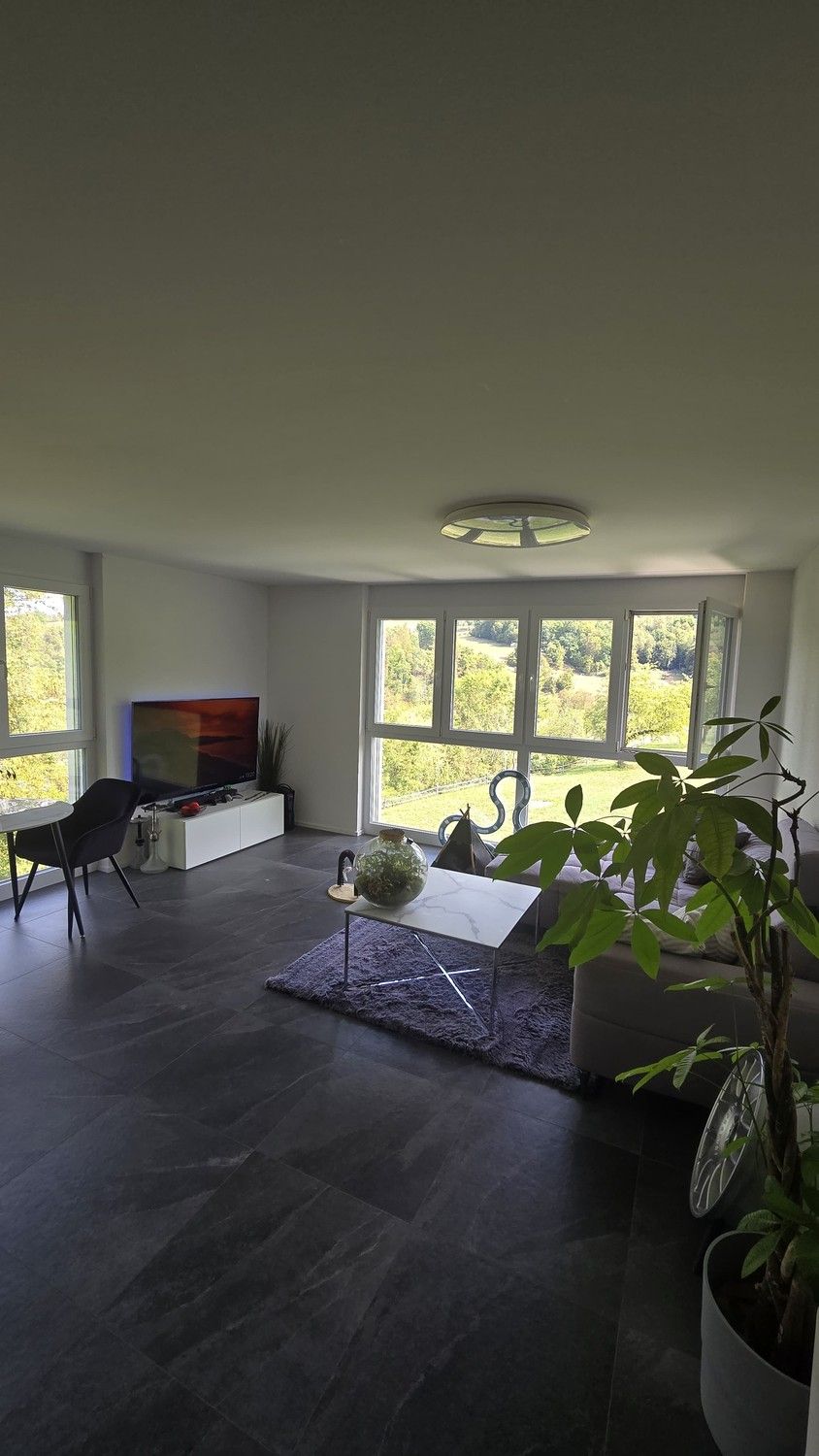 Nachmieter gesucht - moderne 2.5-Zimmer-Neubauwohnung im 2. Stock - Bild 2